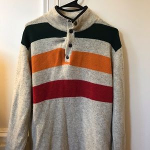 Woolrich 1/4 sweater with color stripes 100% wool.
